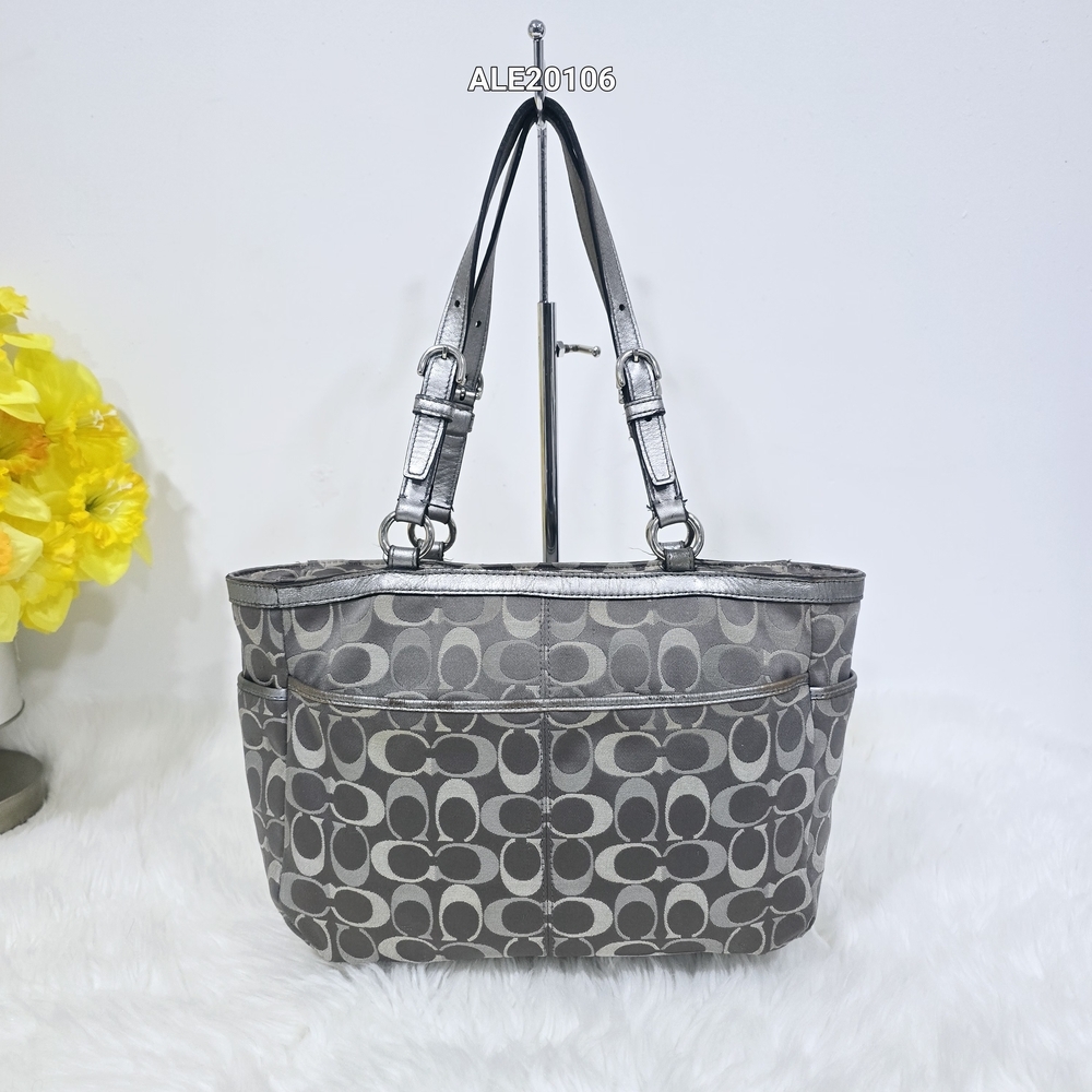 Coach Gallery East West tote bag with signature monogram print in gray and silve - Picture 3 of 16